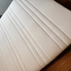 IKEA ダブル　マットレスの画像