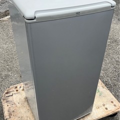 配達設置無料 特価 AQUA ノンフロン直冷式 1ドア 冷蔵庫の画像