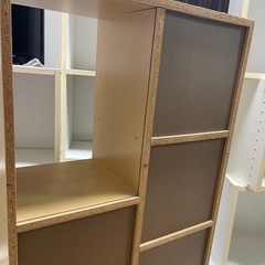 0円／引取限定　白い棚一式（カラーボックス5点）＋木目本棚1点　まとめて引取優先の画像