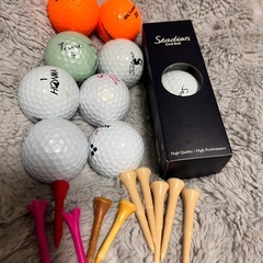 中古ゴルフボールと新品ボールおまけにティの画像