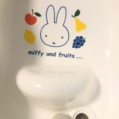 リッチェル ベビーバス ミッフィー (温度計付き)の画像