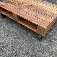 コロ付き　ローテーブルの画像