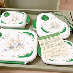 花台　お重箱　ギフトセットタッパーなどの画像