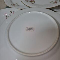 新品未使用ノリタケディナー大皿金彩花柄　6枚セット　サイズ直径23㎝の画像