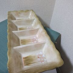 未使用２２２フィフス　ナルシスレリッシュ４パーツセクションディシュトレイ陶器製の画像