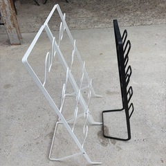 スリッパスタンド３点とスリッパ9足の画像