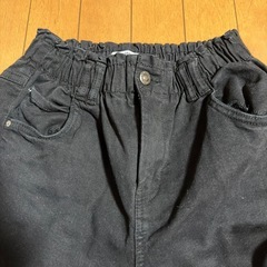 BERSHKA 黒いパンツ　Sの画像