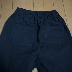 BERSHKA 黒いパンツ　Sの画像