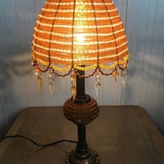 ☆エスニック調 ビーズ装飾 テーブルランプの画像
