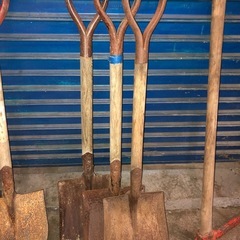 スコップ 等9個まとめ売り 角スコップ 剣先スコップ 鶴嘴 ツルハシ つるはし シャベル 除雪 土木の画像