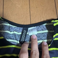 H&M キャミワンピース XS 黒と黄色ストライプの画像