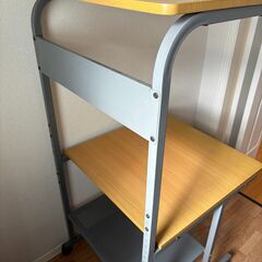 ＰＣラック　マウス置きテーブル付き　キャスター有り　本体のみの画像