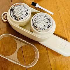 少し訳あり　ダブル6枚刃　毛玉取り器　の画像