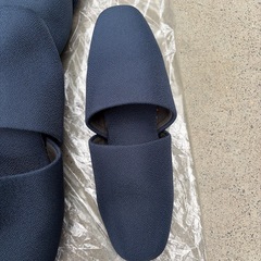 スリッパスタンド３点とスリッパ9足の画像