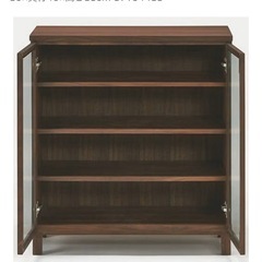 無印良品 食器棚　ウォールナット材キャビネット・ガラス扉の画像