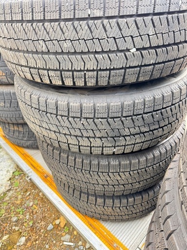 中古タイヤホイール付き スタッドレスタイヤ 4本セット 195/65R15