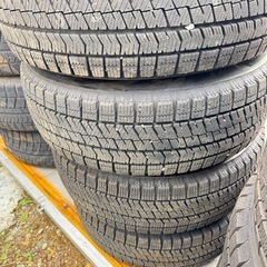 中古タイヤホイール付き スタッドレスタイヤ 4本セット 195/65R15 の画像