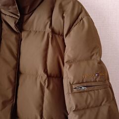 美品　TOMMY HILFIGER　トミーヒルフィガー　カーキブラウン　ダウン　S〜Mの画像