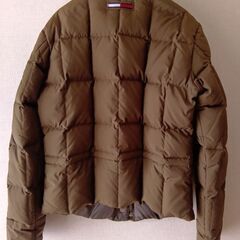 美品　TOMMY HILFIGER　トミーヒルフィガー　カーキブラウン　ダウン　S〜Mの画像