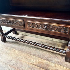 アンティーク ブックシェルフ 書棚 ガラスキャビネット ねじり家具 木製 英国風の画像