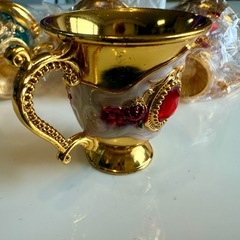 【新品】ティーカップセット（装飾品） 豪華な金色 4個の画像