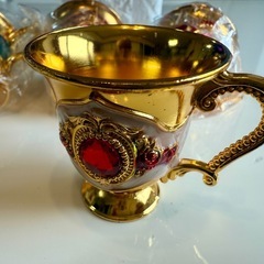 【新品】ティーカップセット（装飾品） 豪華な金色 4個の画像