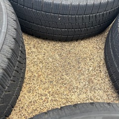 SUV系用 225/60R17スタッドレスタイヤ アルミ付き4本セット 冬用の画像