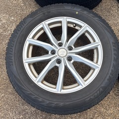 SUV系用 225/60R17スタッドレスタイヤ アルミ付き4本セット 冬用の画像