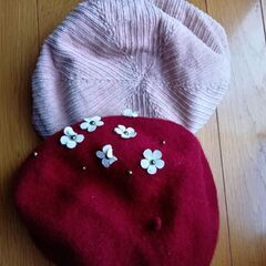 美品　ベレー帽　ニット帽等5点の画像