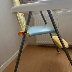 子供用ハイチェアの画像
