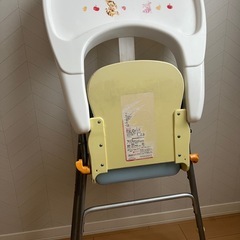 子供用ハイチェアの画像