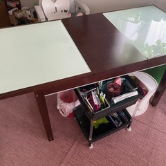 伸縮ダイニングテーブルの画像