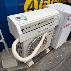 2018年製　2.5K ルームエアコン　CS-257CFR-Wの画像