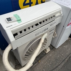 2018年製　2.5K ルームエアコン　CS-257CFR-Wの画像