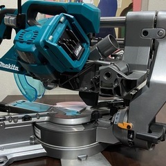 【訳あり・未使用品】Makita マキタ LS001GZ 165mm 充電式スライドマルノコ 訳あり品の為お安く！の画像