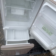 2ドア冷蔵庫の画像