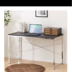 オフィスデスクの画像