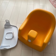 バスチェア　ローチェア　テーブル　の画像