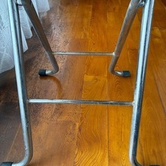 折りたたみハイチェアの画像