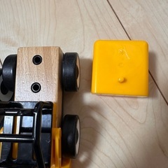 IKEA　LILLABO リラブー　ガレージ＆乗り物4台の画像