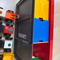 IKEA　LILLABO リラブー　ガレージ＆乗り物4台の画像