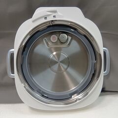 アイリスオーヤマ　高年式2024年　電気圧力鍋　３Lの画像