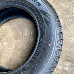 【スタッドレス】PIRELLI ICE ZERO ASIMMETRICO 205/65R16 95T M+S 中古タイヤ4本セットの画像