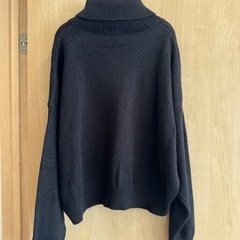 【H&M】タートルネックニットの画像