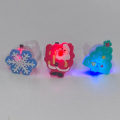 【光る！】クリスマス 指輪 3点セット サンタ ツリー 雪の結晶 キッズリング 子供用アクセサリー 🎅✨の画像