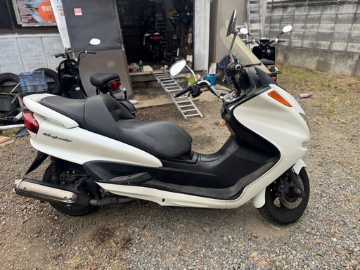 マジェスティ C