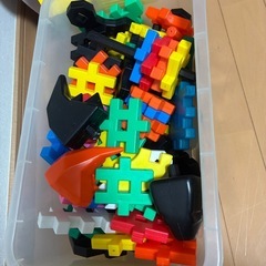 ブロック2箱の画像