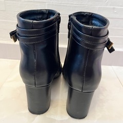 Menue　ショートブーツの画像