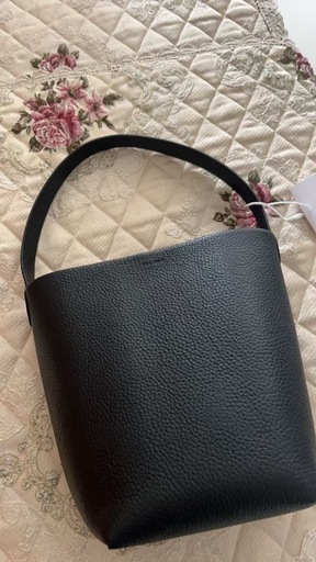 THE ROW 同型のリッチグレインカーフレザーバッグ