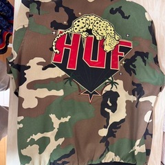 迷彩　HUF　ジャケット　ジャンバーの画像